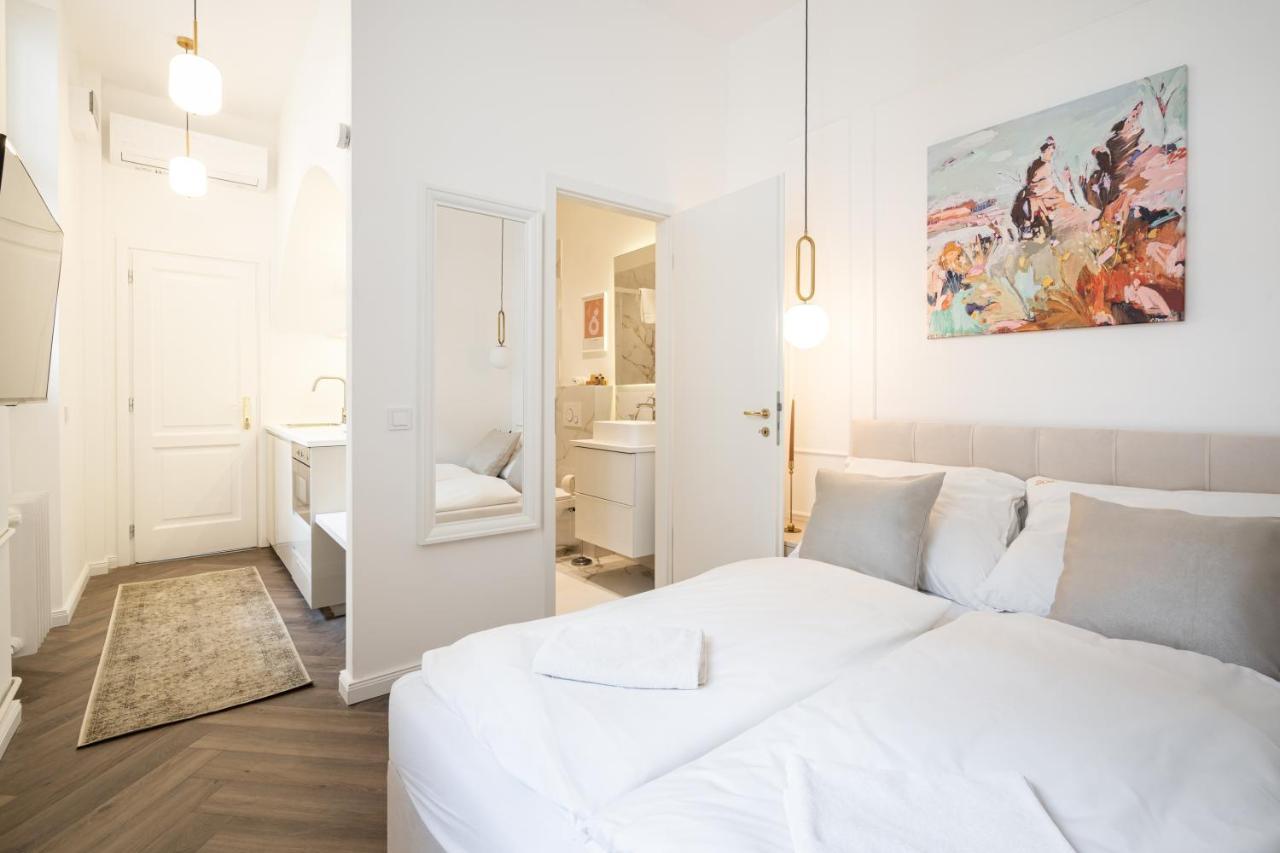 E13 - Grand Boulevard Heritage Suite - Best Location By Bqa Budapesta Cameră foto