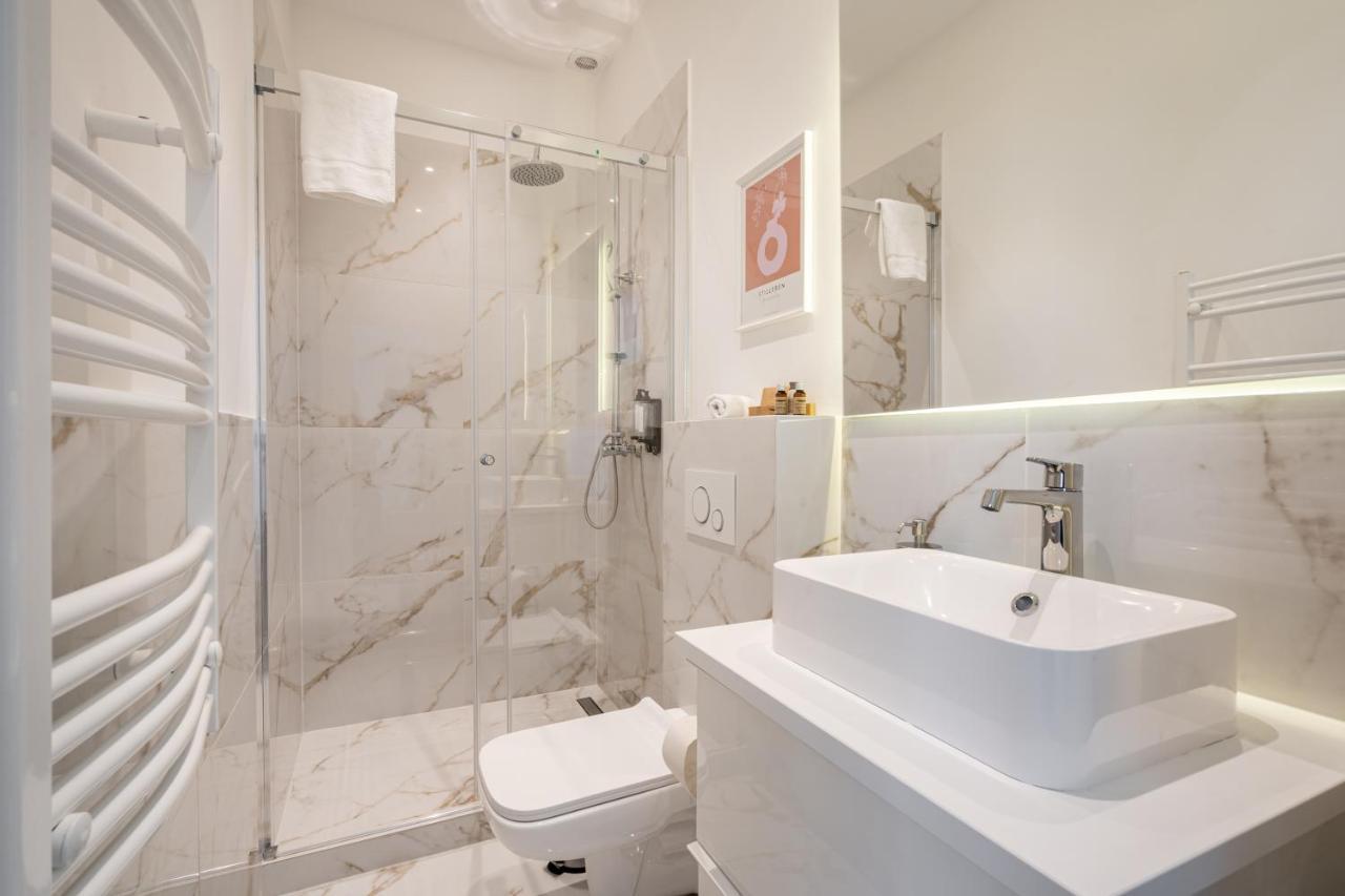 E13 - Grand Boulevard Heritage Suite - Best Location By Bqa Budapesta Exterior foto