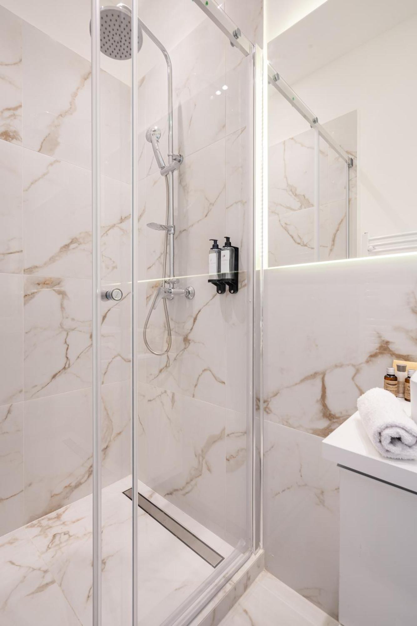 E13 - Grand Boulevard Heritage Suite - Best Location By Bqa Budapesta Cameră foto